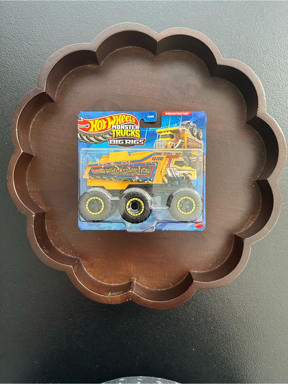 Hot Wheels Monster Trucks Big Rigs ~ Wreckstruction